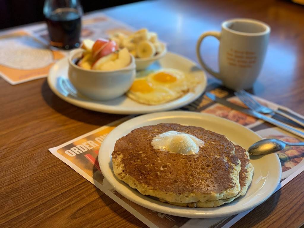 Dennys | restaurant | 502 N Vineyard Ave, Ontario, CA 91764, USA | 9099371720 OR +1 909-937-1720