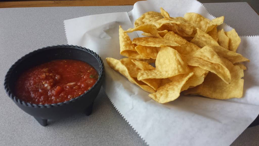 La Pasadita | restaurant | 1041 IN-62, Charlestown, IN 47111, USA | 8122567918 OR +1 812-256-7918