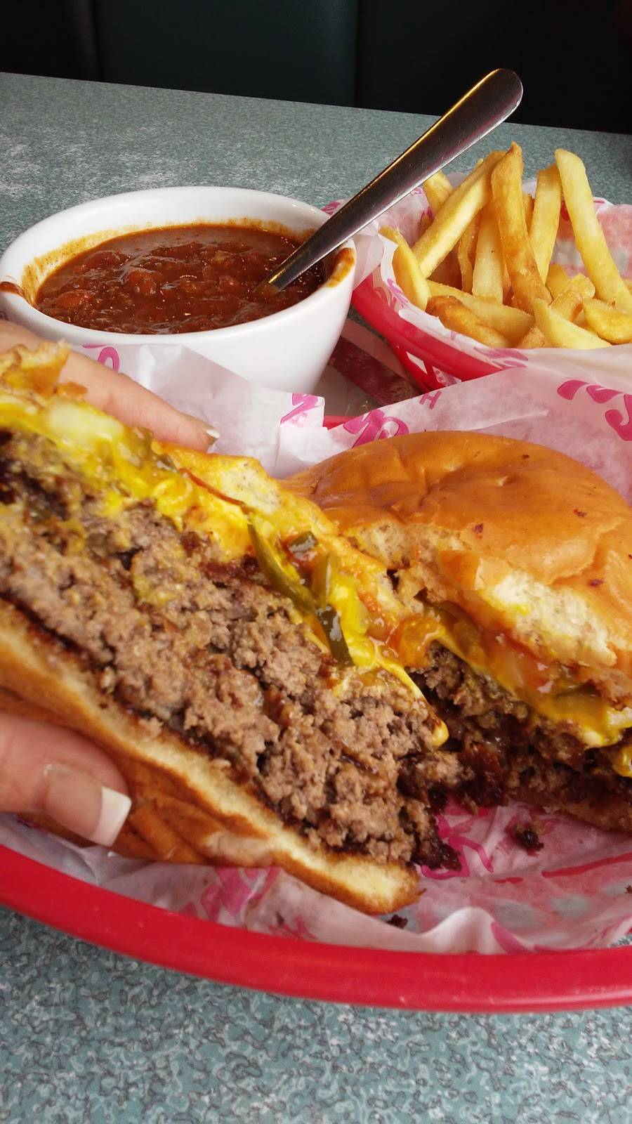 Schoops Hamburgers | restaurant | 3501 Lake City Hwy, Warsaw, IN 46580, USA | 5742689500 OR +1 574-268-9500