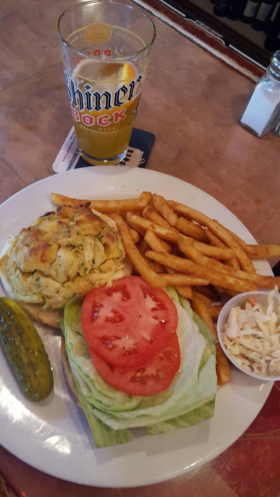 Dellis Restaurant Bar & Grill | restaurant | 8776 Philadelphia Rd, Rosedale, MD 21237, USA | 4109181600 OR +1 410-918-1600