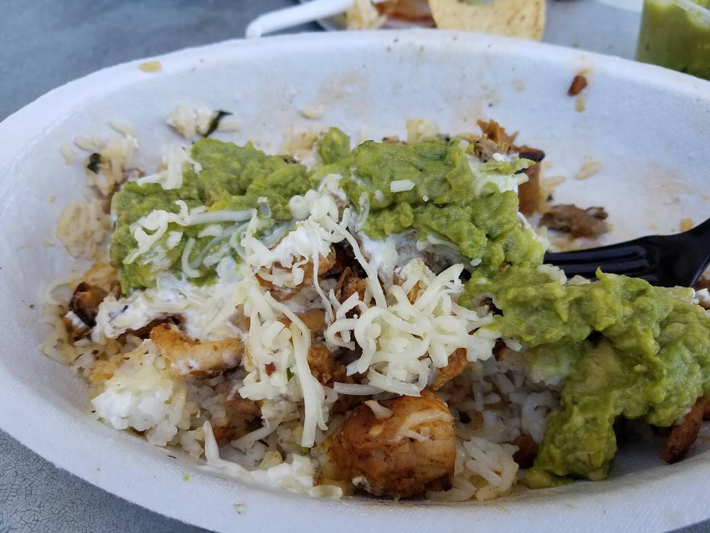 Chipotle Mexican Grill | restaurant | 28102 Newhall Ranch Rd, Valencia, CA 91355, USA | 6612579526 OR +1 661-257-9526