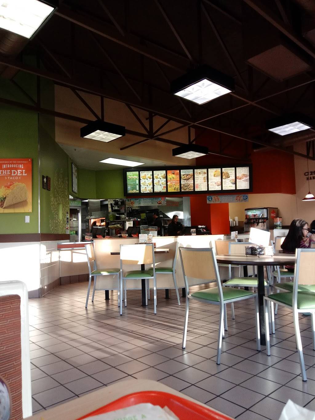 Del Taco | meal takeaway | 15300 Summit Ave, Fontana, CA 92336, USA | 9094630059 OR +1 909-463-0059