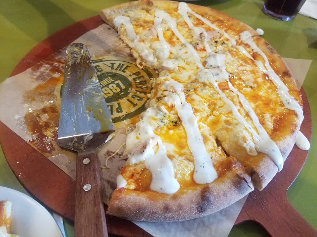 Flippers Pizzeria | meal delivery | 986 Alverez Ave, Lady Lake, FL 32159, USA | 3527501919 OR +1 352-750-1919