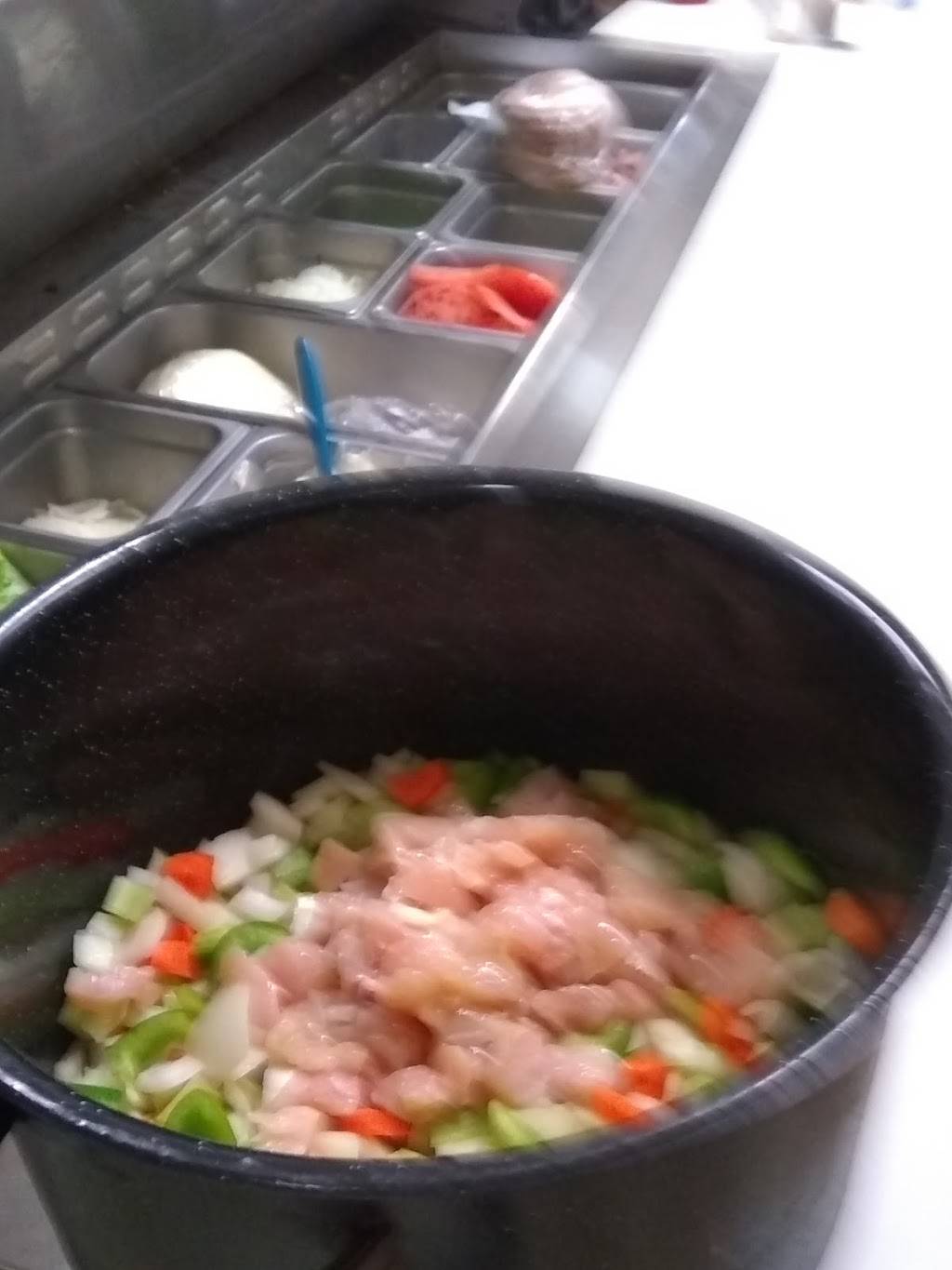 Sparkys Cafe | restaurant | 1600 Calcon Hook Rd, Sharon Hill, PA 19079, USA | 6105839194 OR +1 610-583-9194