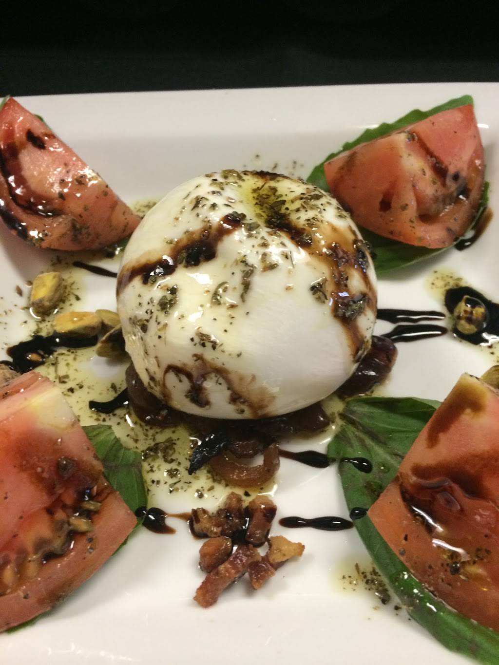 Il Sogno | restaurant | 100 N Hale St, Wheaton, IL 60187, USA | 6306825900 OR +1 630-682-5900