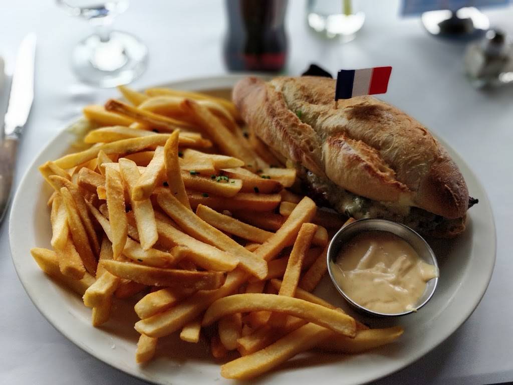 Patisserie Amie | restaurant | 237 Lake Ave # 200, Traverse City, MI 49684, USA | 2319229645 OR +1 231-922-9645