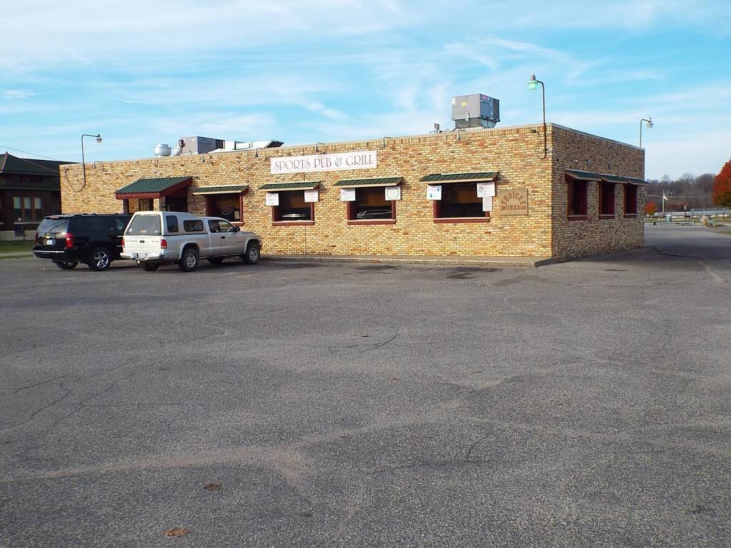 Silk City Saloon | restaurant | 135 N Bridge St, Belding, MI 48809, USA | 6167949909 OR +1 616-794-9909