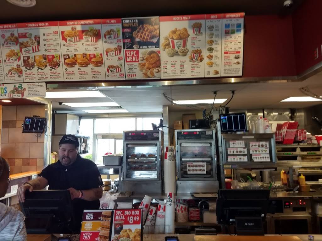 KFC | restaurant | 3700 W 3rd St, Bloomington, IN 47404, USA | 8123395172 OR +1 812-339-5172