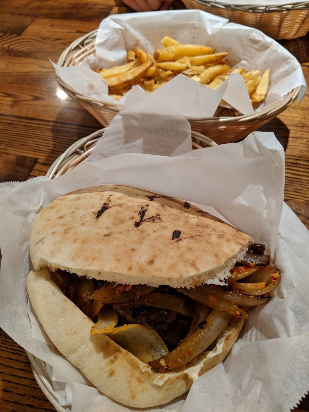 Ta-eem Grill | restaurant | 7422 Melrose Ave, Los Angeles, CA 90046, USA | 3239440013 OR +1 323-944-0013