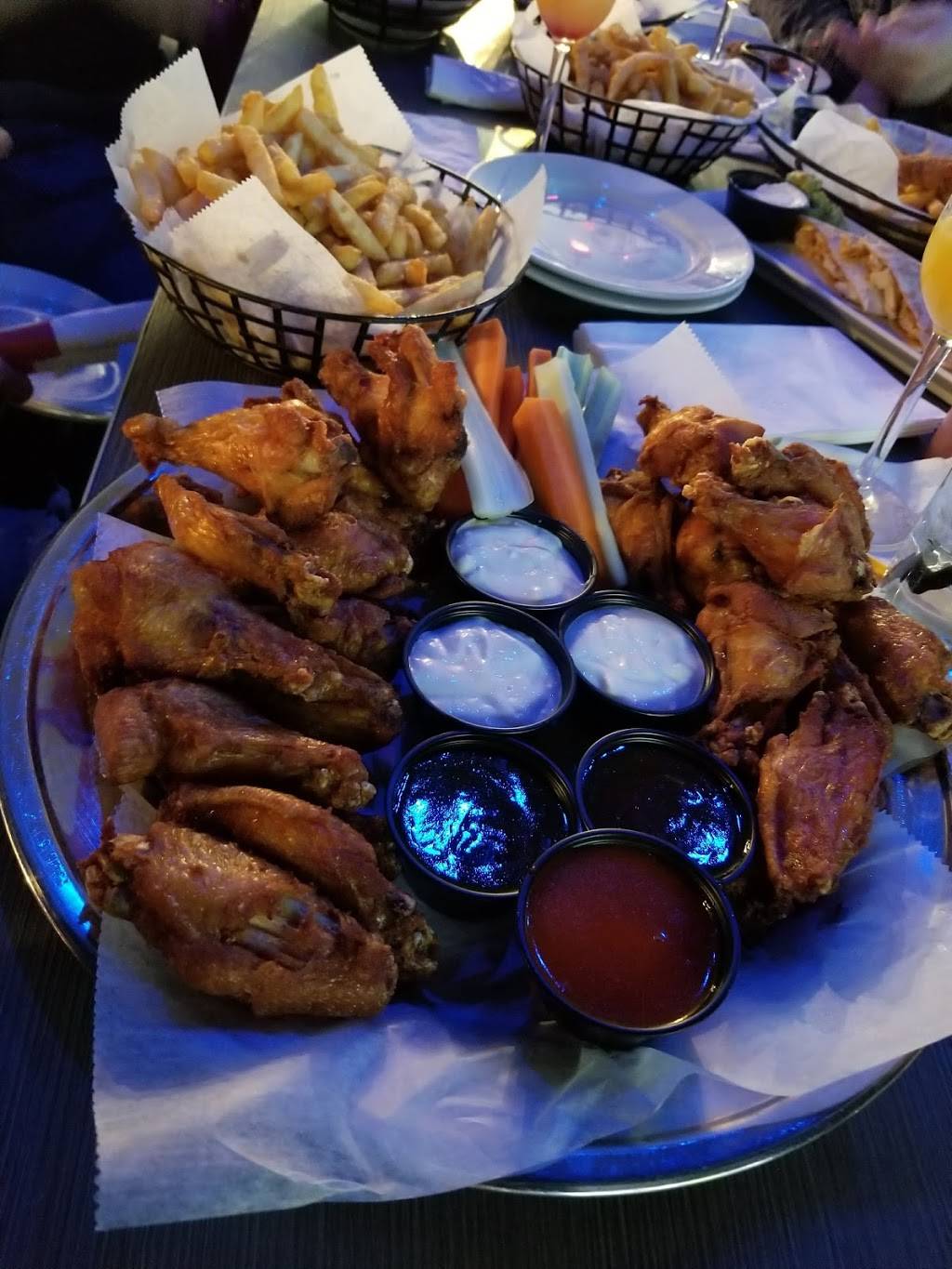 Hangar 11 Burgers & Brews | restaurant | 119-11 Metropolitan Ave, Kew Gardens, NY 11415, USA | 7184418100 OR +1 718-441-8100