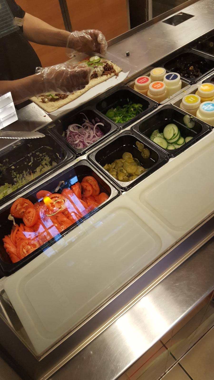 Subway | restaurant | 895 Lawrence Avenue East Unit# A0107A, North York, ON M3C 3L2, Canada | 4164447827 OR +1 416-444-7827