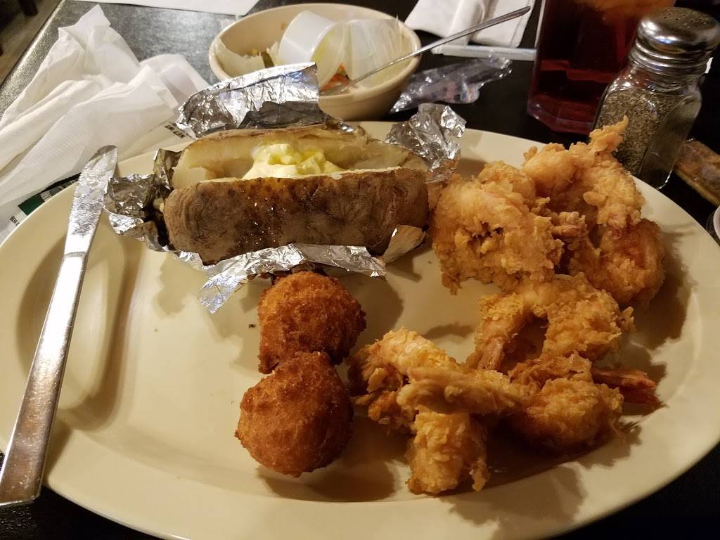 Cedar Landing | restaurant | 5301 AL-129, Winfield, AL 35594, USA | 2054873747 OR +1 205-487-3747