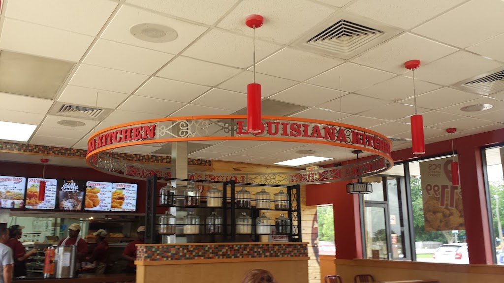 Popeyes Louisiana Kitchen | restaurant | 350 E 9 Mile Rd, Pensacola, FL 32514, USA | 8504785258 OR +1 850-478-5258