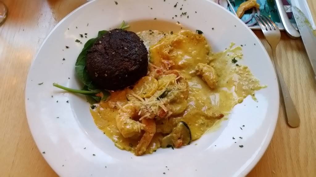 Shady Kates | restaurant | 333 Main St, La Crosse, WI 54601, USA | 6087843354 OR +1 608-784-3354