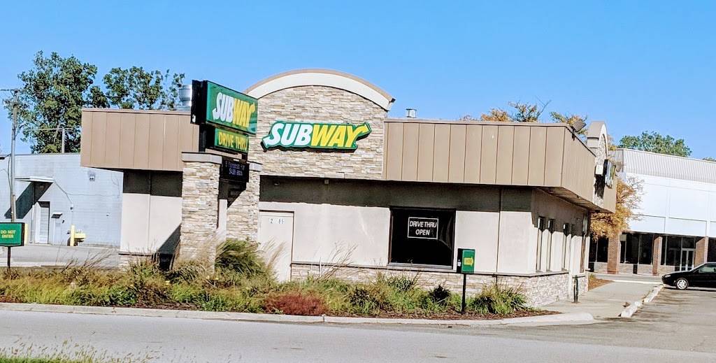 Subway | restaurant | 40445 S Groesbeck Hwy, Clinton Twp, MI 48036, USA | 5864939262 OR +1 586-493-9262