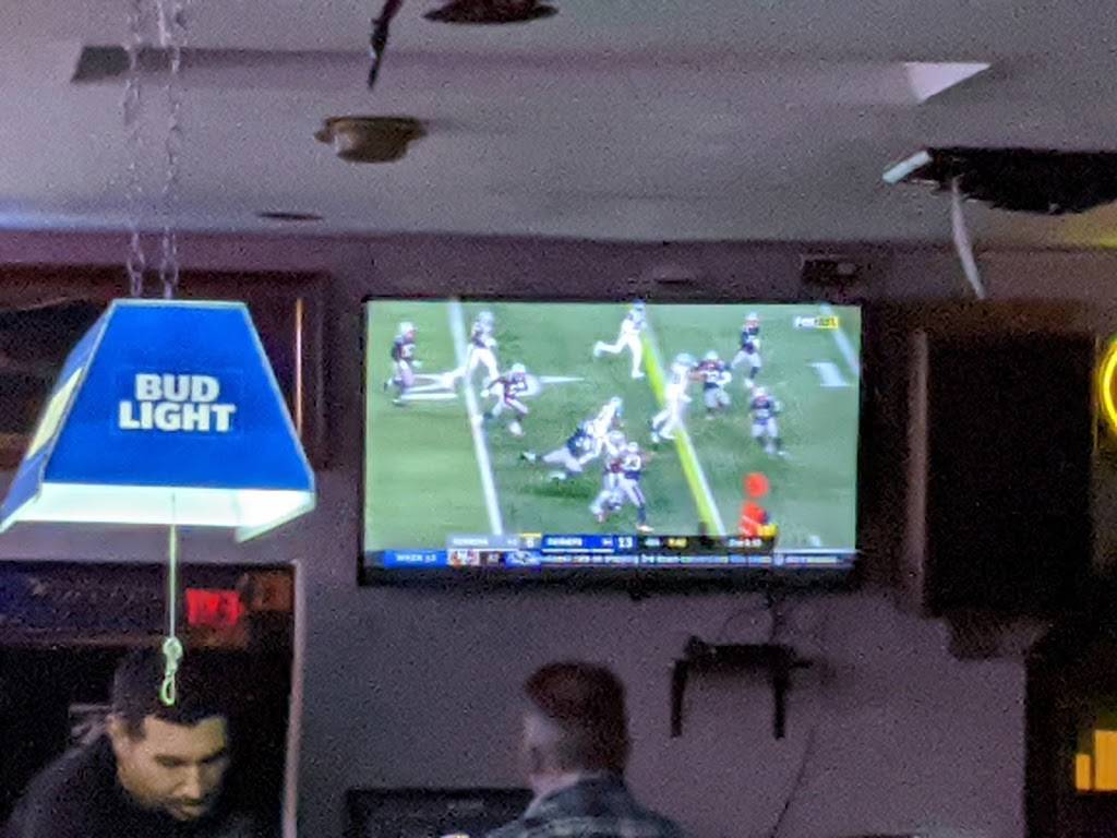 Mr. Luckys Pub | restaurant | 358 Mooney Pond Rd #1402, Farmingville, NY 11738, USA | 6317329076 OR +1 631-732-9076