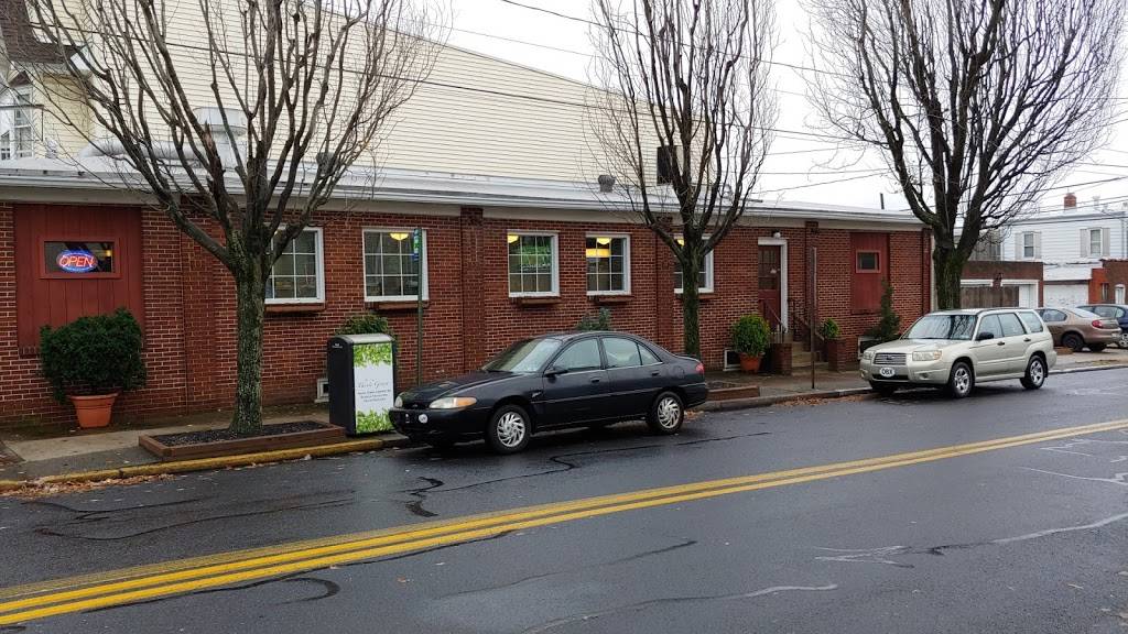 Sewards Steak Shop | restaurant | 202 S 17th St, Allentown, PA 18104, USA | 6107767110 OR +1 610-776-7110