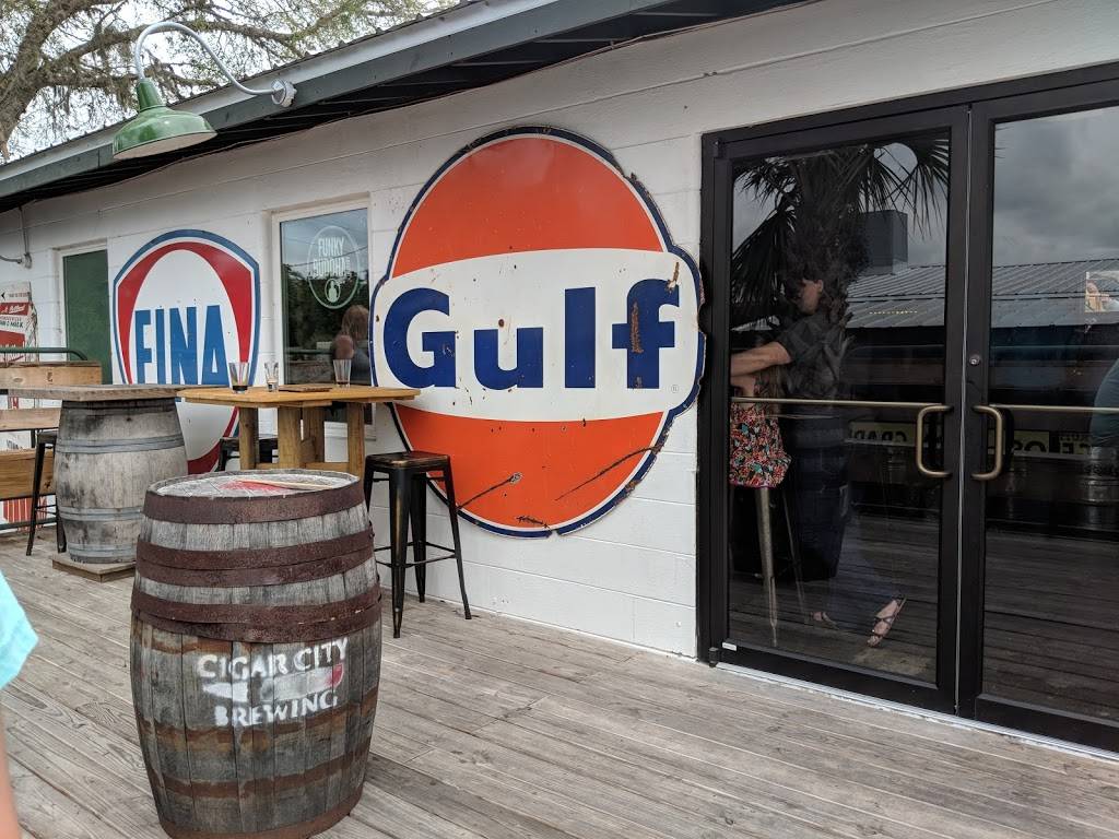 The Tap Room | restaurant | 962 E Jefferson St, Brooksville, FL 34601, USA | 3527972719 OR +1 352-797-2719