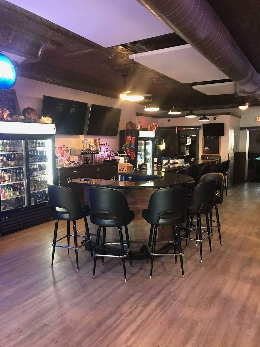 The Fox Bar & Grille | restaurant | 118 E Main St, Marshall, WI 53559, USA | 6086558400 OR +1 608-655-8400