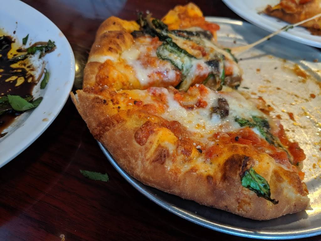 Lorenzos Pizza and More | restaurant | 7729 Center Blvd SE, Snoqualmie, WA 98065, USA | 4252929994 OR +1 425-292-9994