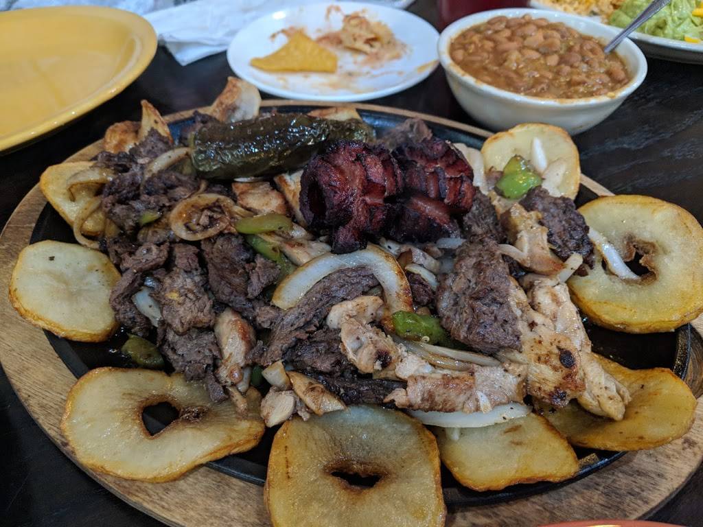 Sandras Mexican Food | restaurant | 12060 Potranco Rd, San Antonio, TX 78253, USA | 2106790141 OR +1 210-679-0141