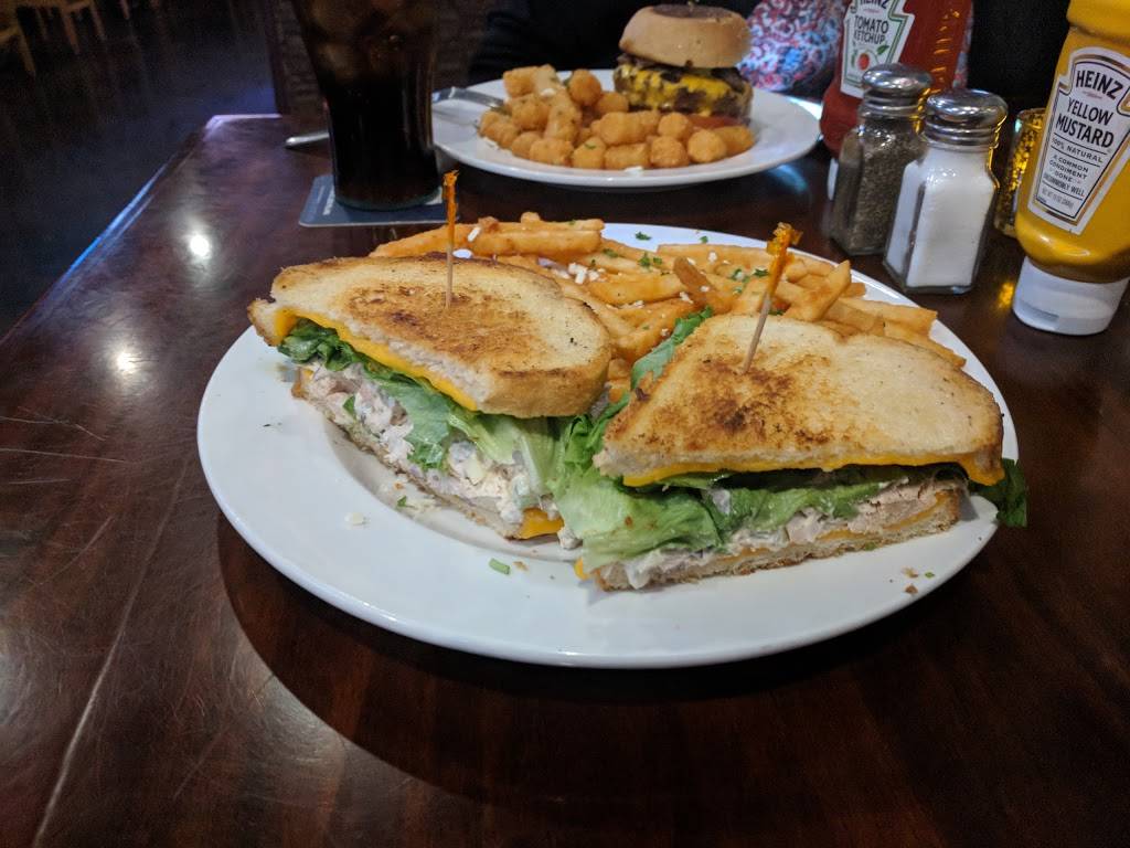 Offshore Tavern & Grill | restaurant | 2253 Morena Blvd, San Diego, CA 92110, USA | 6192762253 OR +1 619-276-2253