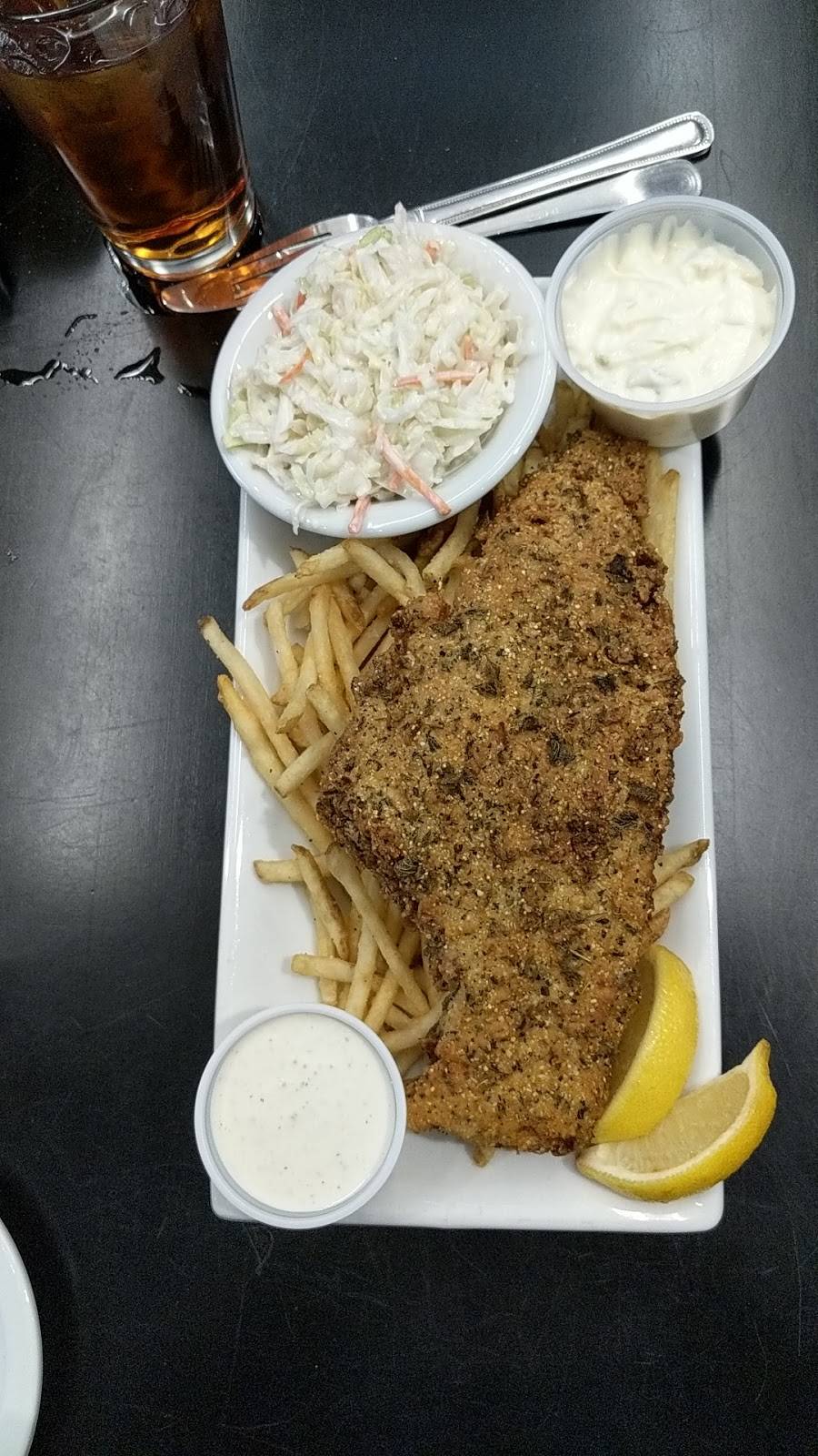 Latitudes Restaurant | restaurant | Compass Pointe South Wynd NE, Leland, NC 28451, USA | 9107777740 OR +1 910-777-7740