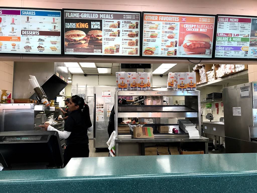 Burger King | restaurant | 1046 Hamburg Turnpike, Wayne, NJ 07470, USA | 9736968025 OR +1 973-696-8025