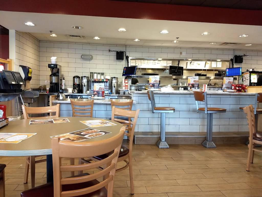Dennys | restaurant | 1035 James Ave, Bedford, IN 47421, USA | 8122755023 OR +1 812-275-5023