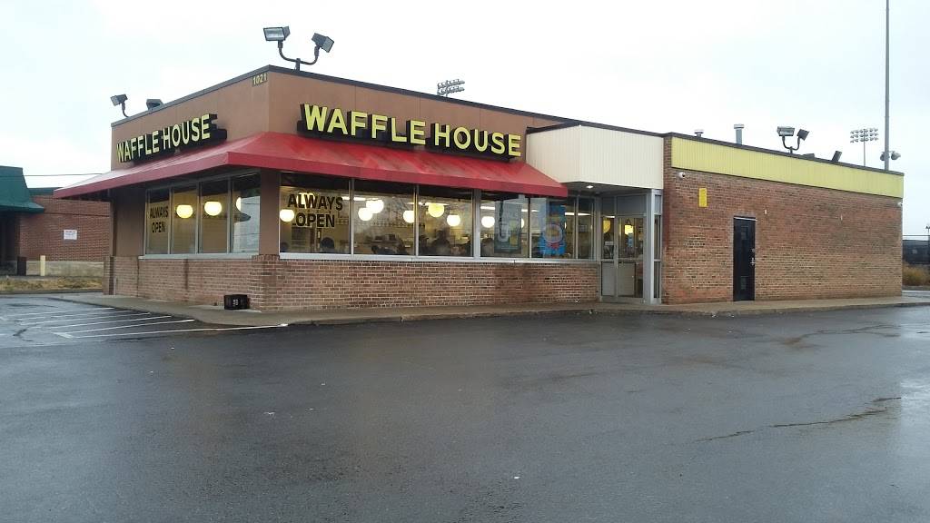 Waffle House | meal takeaway | 1021 Dillerville Rd, Lancaster, PA 17603, USA | 7172939036 OR +1 717-293-9036