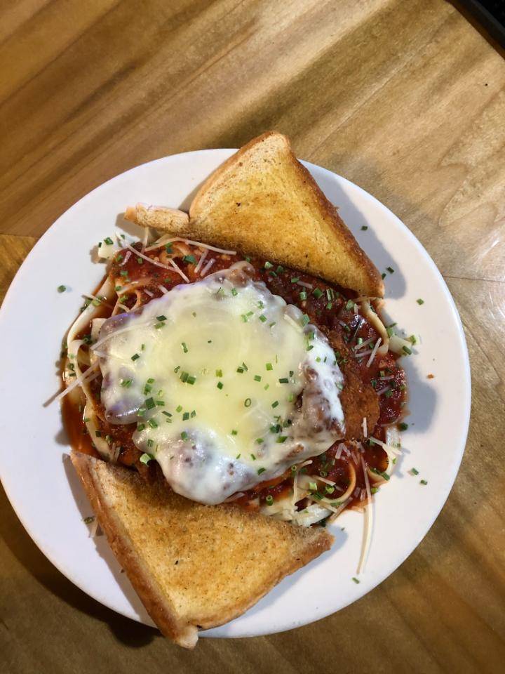 Railyard Bar & Grill | restaurant | 104 Meridian St, Sunman, IN 47041, USA | 8126230500 OR +1 812-623-0500