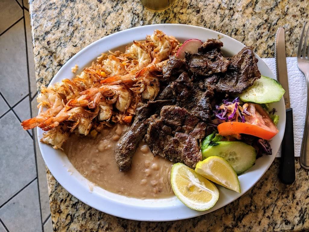 La Charrita Restaurant Mexican & Sea-Food | restaurant | 24225 Main St, Newhall, CA 91321, USA | 6612881204 OR +1 661-288-1204