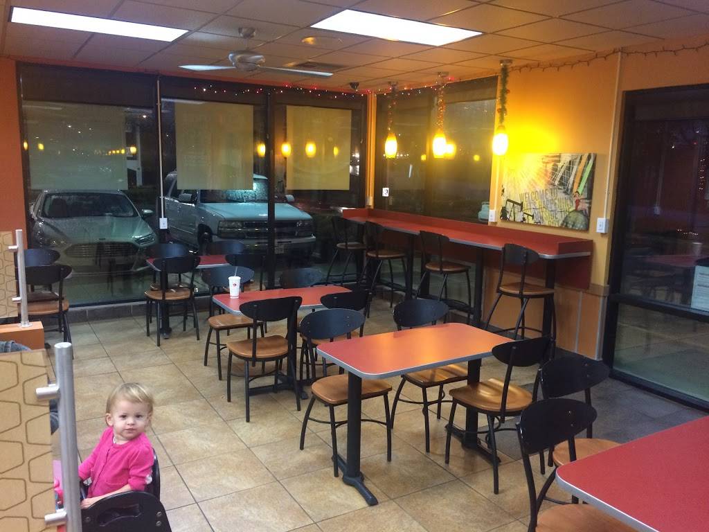 Jack in the Box | restaurant | 412 N Hwy 67, Cedar Hill, TX 75104, USA | 9722939727 OR +1 972-293-9727