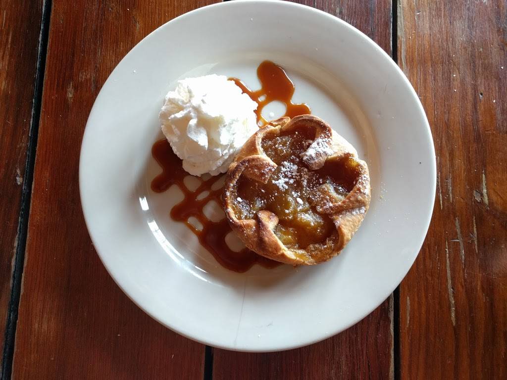 Chamard Vineyards Bistro | restaurant | 115 Cow Hill Rd, Clinton, CT 06413, USA | 8606640299 OR +1 860-664-0299