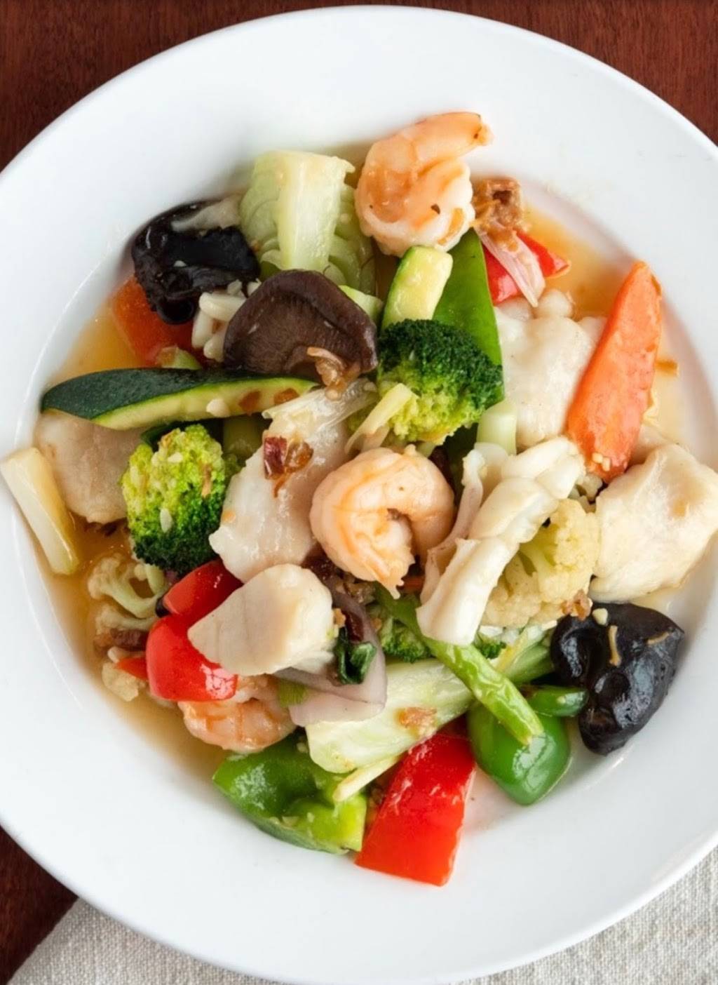 Qinthai chinese cuisine | restaurant | 325 Weston Rd Unit 10 B, York, ON M6N 4Z9, Canada | 4162430630 OR +1 416-243-0630