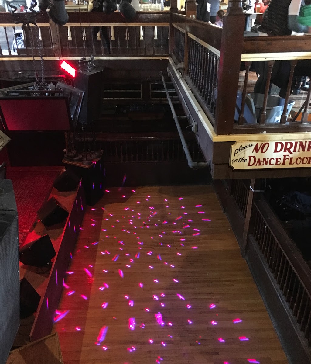 Pickle Barrel Nightclub | restaurant | 1741 Killington Rd, Killington, VT 05751, USA | 8024223035 OR +1 802-422-3035