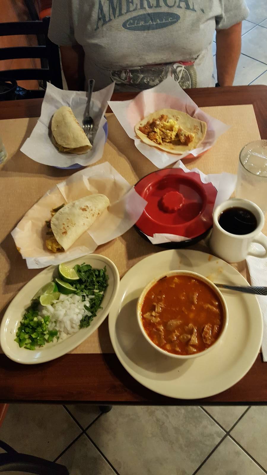 El Rodeo Mexican Restaurant | restaurant | 609 Plum St, Lampasas, TX 76550, USA | 5125568757 OR +1 512-556-8757