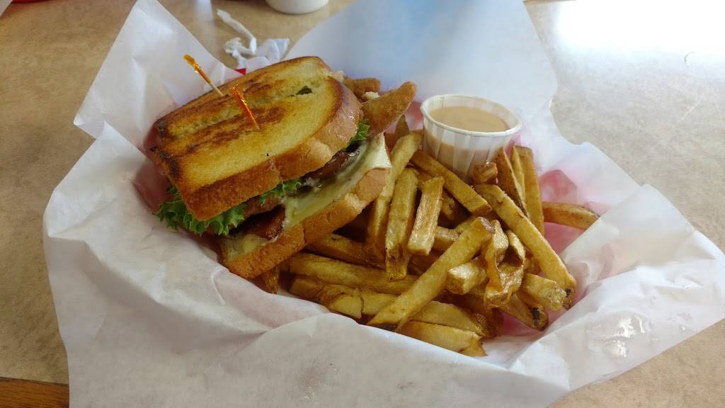 Giant Burger | restaurant | 3760 Main St, Springfield, OR 97478, USA | 5417473399 OR +1 541-747-3399