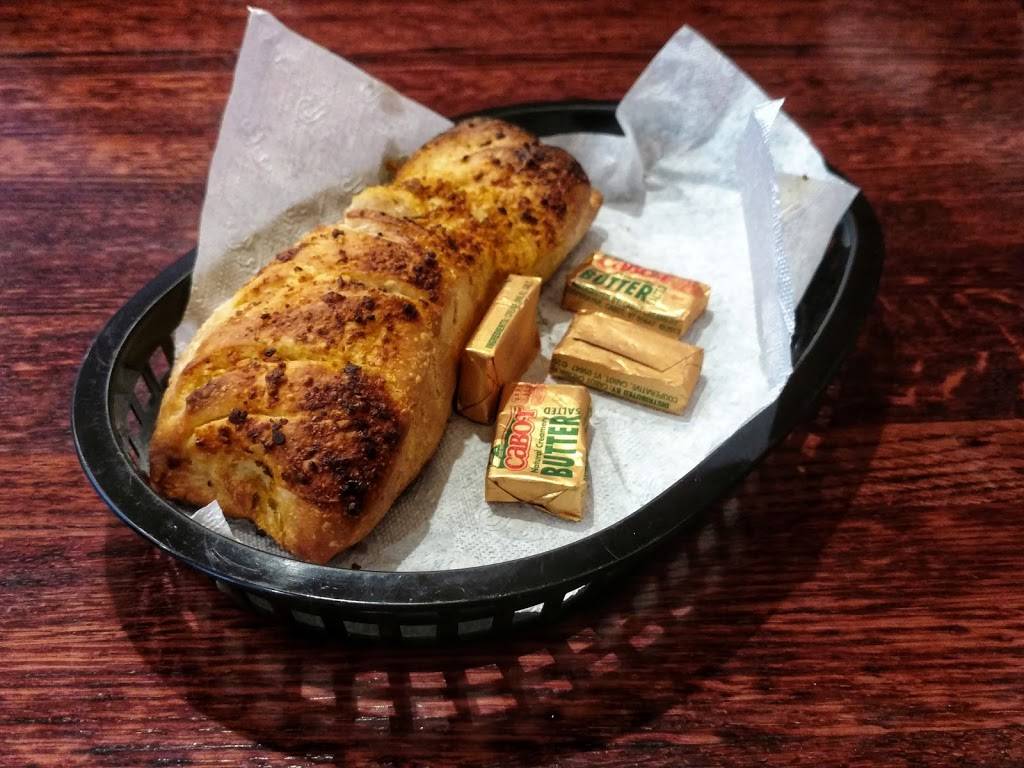 Carlos pizzeria and bar | restaurant | 295 Wawayanda Ave, Middletown, NY 10940, USA | 8457754662 OR +1 845-775-4662