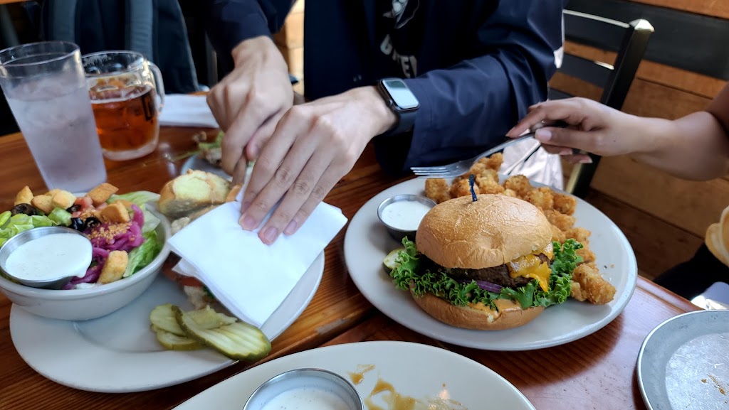 Diamond Knot Brewery & Alehouse | restaurant | 621 Front St, Mukilteo, WA 98275, USA | 4255128080 OR +1 425-512-8080