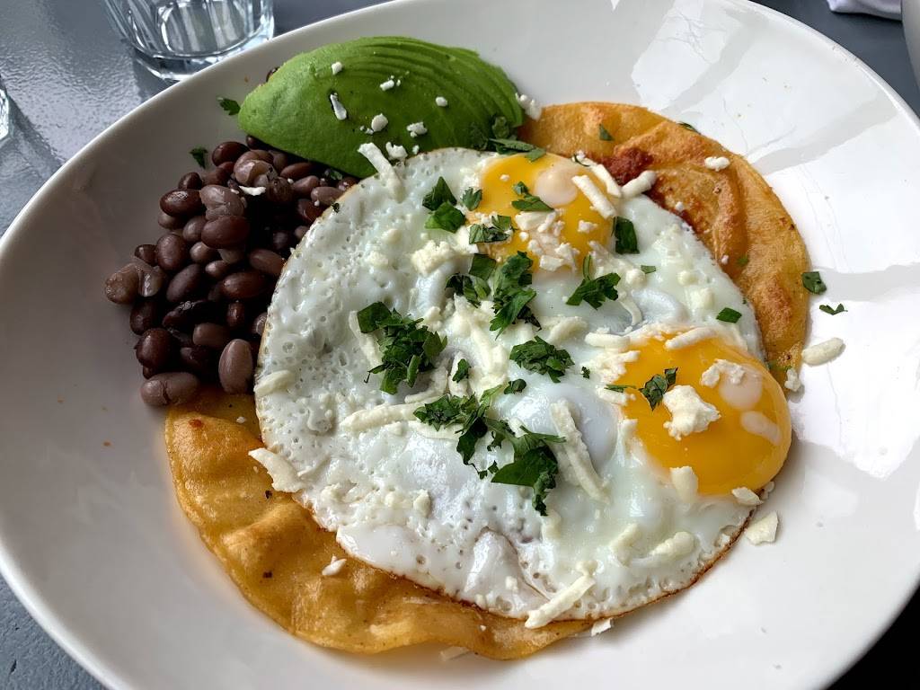 Brooklyn Tavern | restaurant | 1097 Queen St E, Toronto, ON M4M 1K7, Canada | 4169011177 OR +1 416-901-1177