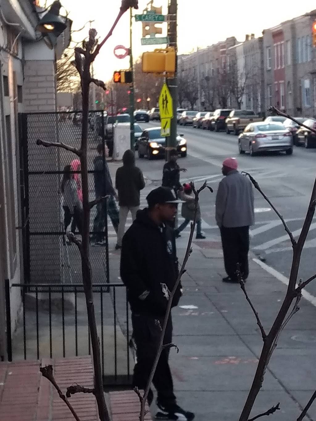 Chris Liquor & Grill | restaurant | 1273 Washington Blvd, Baltimore, MD 21230, USA | 4108372959 OR +1 410-837-2959