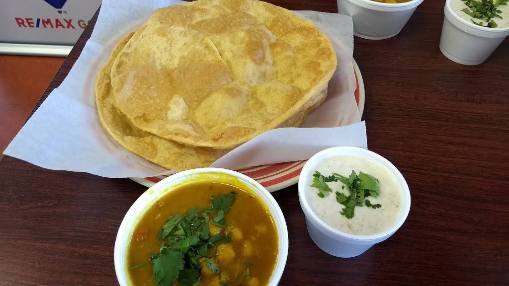 Samosa Hut | restaurant | 7050 N Cedar Ave, Fresno, CA 93720, USA | 5592996400 OR +1 559-299-6400