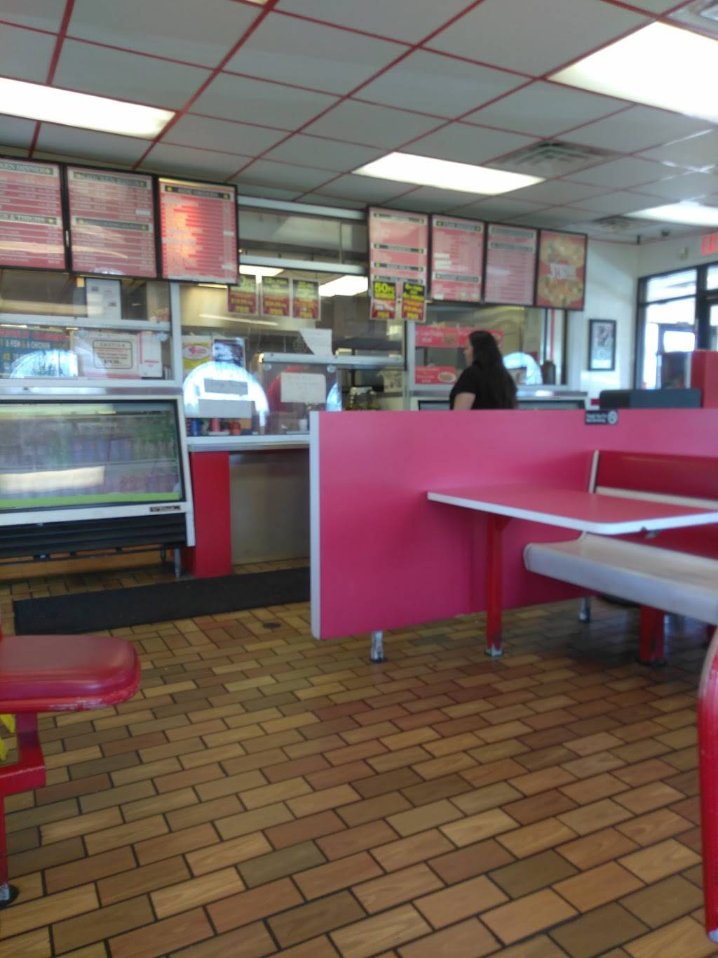 J J Fish & Chicken | restaurant | 9008 W Brown Deer Rd, Milwaukee, WI 53224, USA | 4143551000 OR +1 414-355-1000