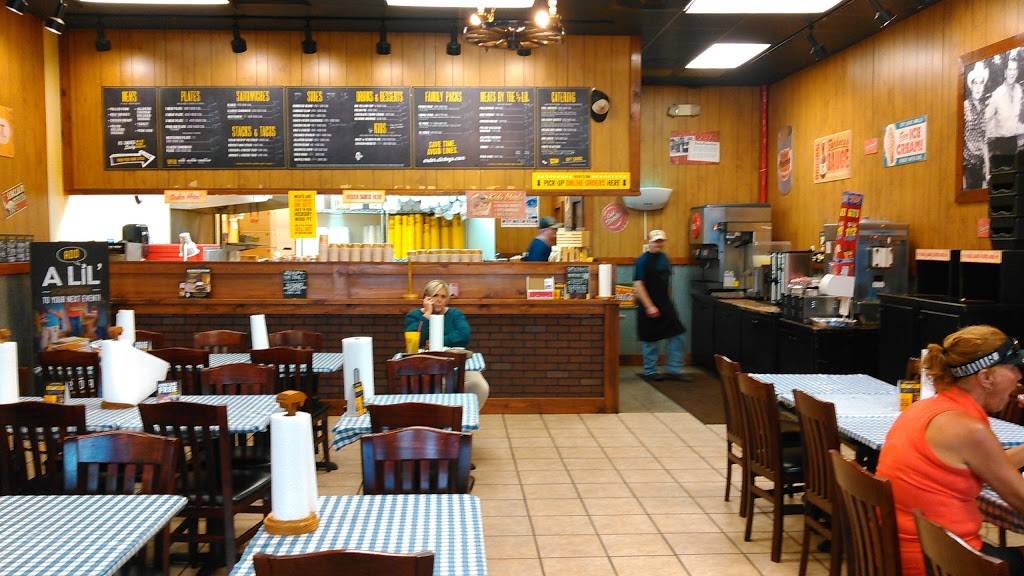 Dickeys Barbecue Pit | meal delivery | 200 Canal Pl #180, Philadelphia, MS 39350, USA | 6016565626 OR +1 601-656-5626