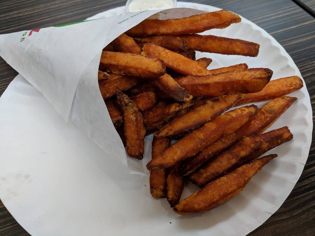 Maoz Falafel & Grill | restaurant | 5 Woodfield Mall, Schaumburg, IL 60173, USA | 8477960430 OR +1 847-796-0430