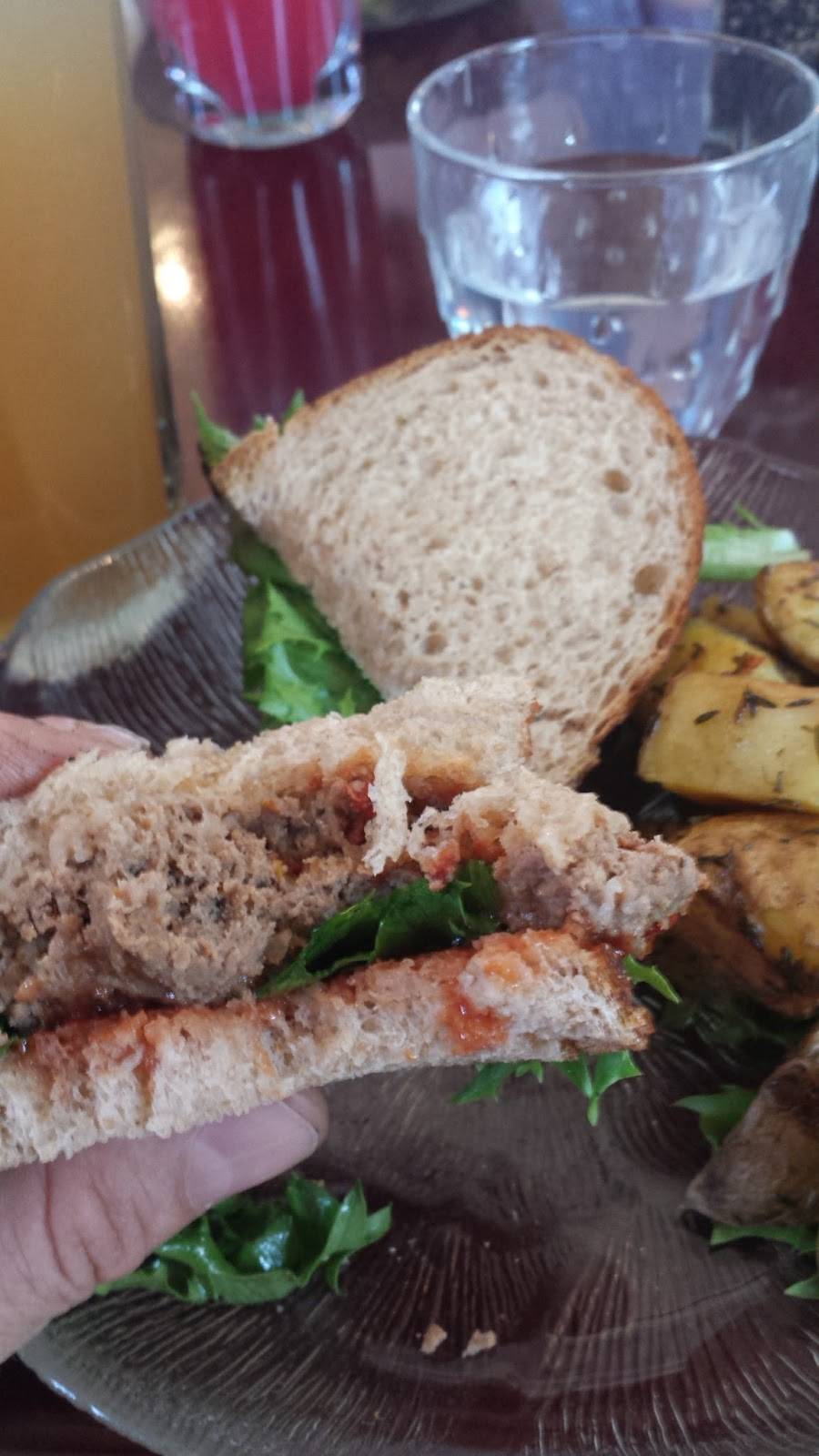 Savory Maine Dining & Provisions | restaurant | 11 Water St, Damariscotta, ME 04543, USA | 2075632111 OR +1 207-563-2111