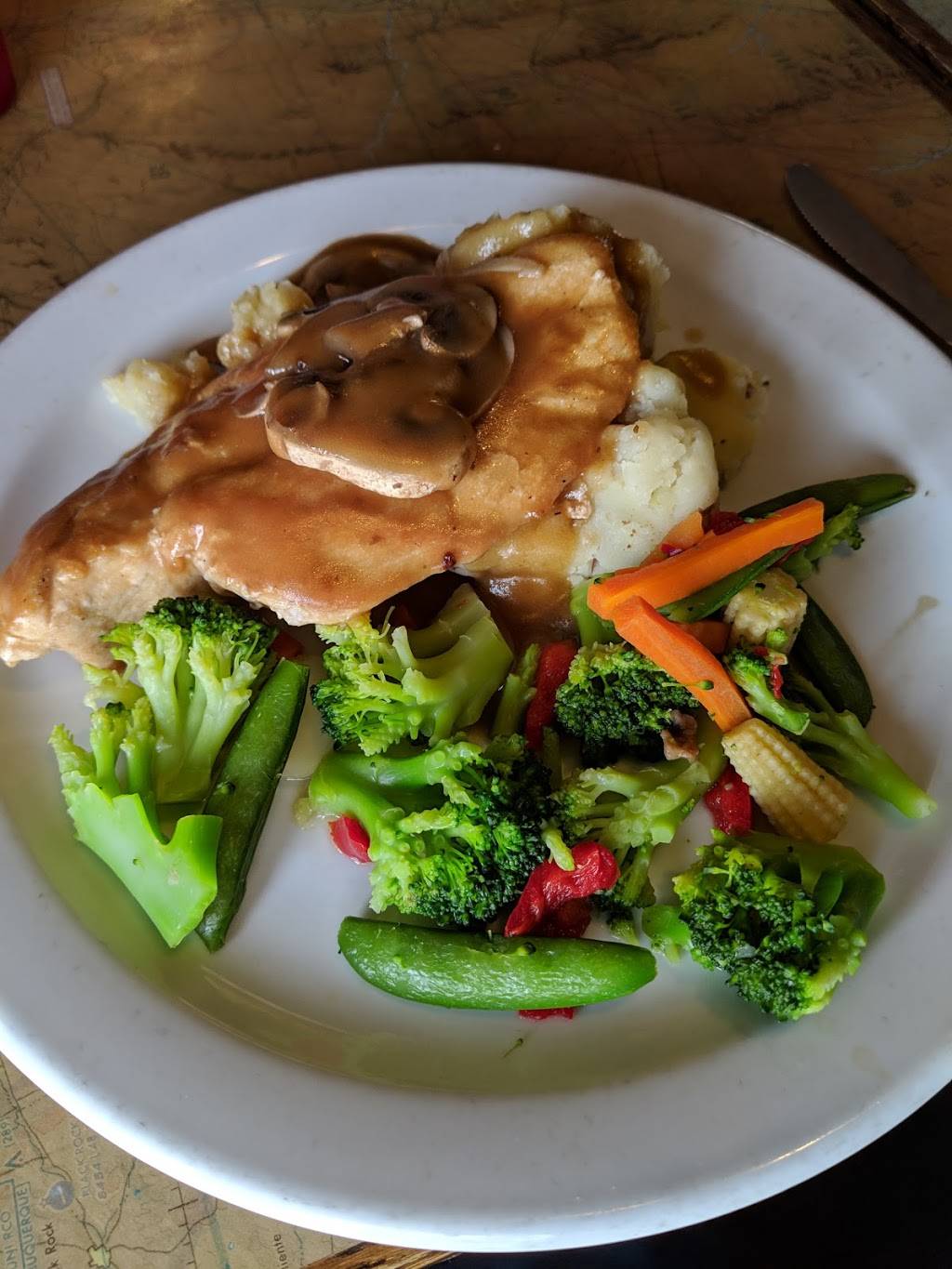 The Airplane Restaurant | restaurant | 1665 Newport Rd, Colorado Springs, CO 80916, USA | 7195707656 OR +1 719-570-7656