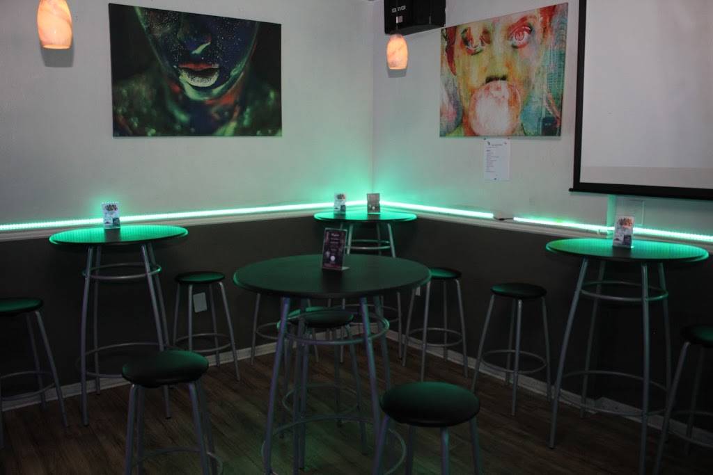 Island Vybz Restaurant and Lounge | restaurant | 2103 Maryland Ave, Baltimore, MD 21218, USA | 6679303530 OR +1 667-930-3530