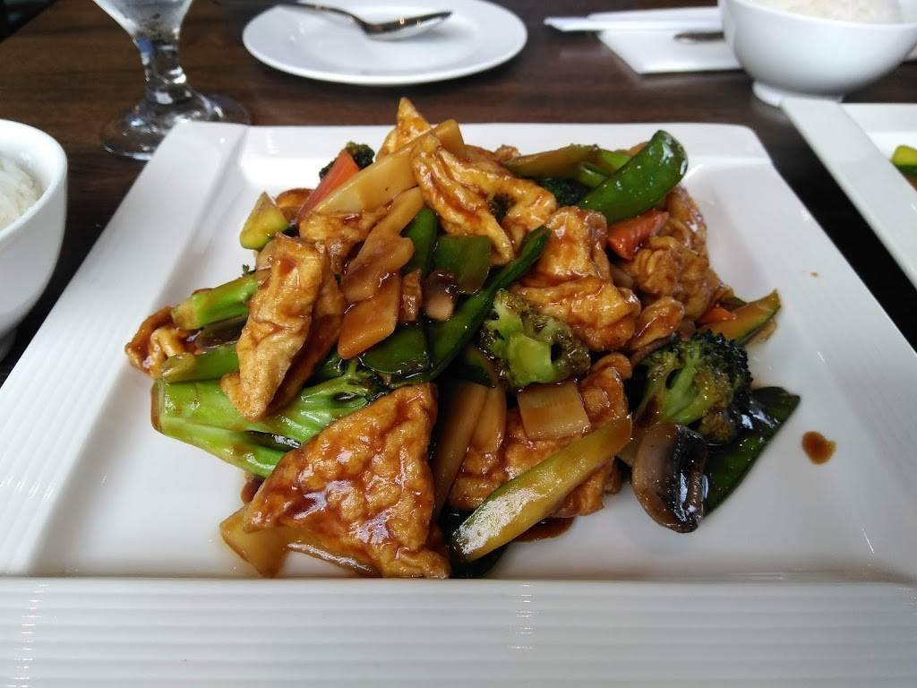 Kisso Asian Bistro | restaurant | 300 King St, Alexandria, VA 22314, USA | 7038881513 OR +1 703-888-1513